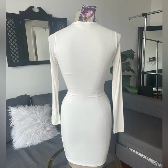 NEW Naked Wardrobe double lined ivory hourglass dress - Picture 3 of 4
